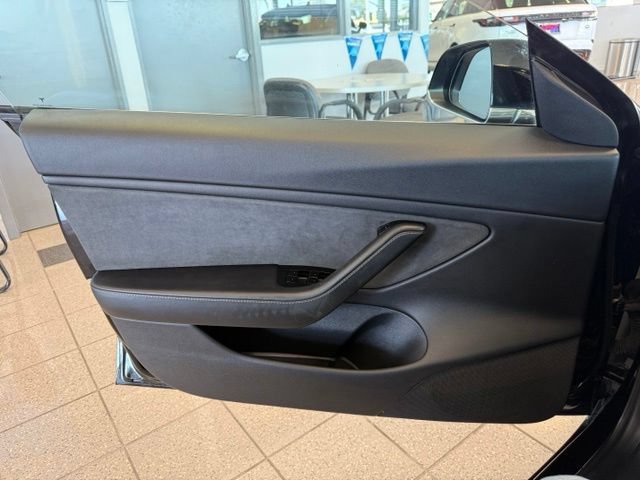 Used 2018 Tesla Model 3 Mid Range RWD image 18