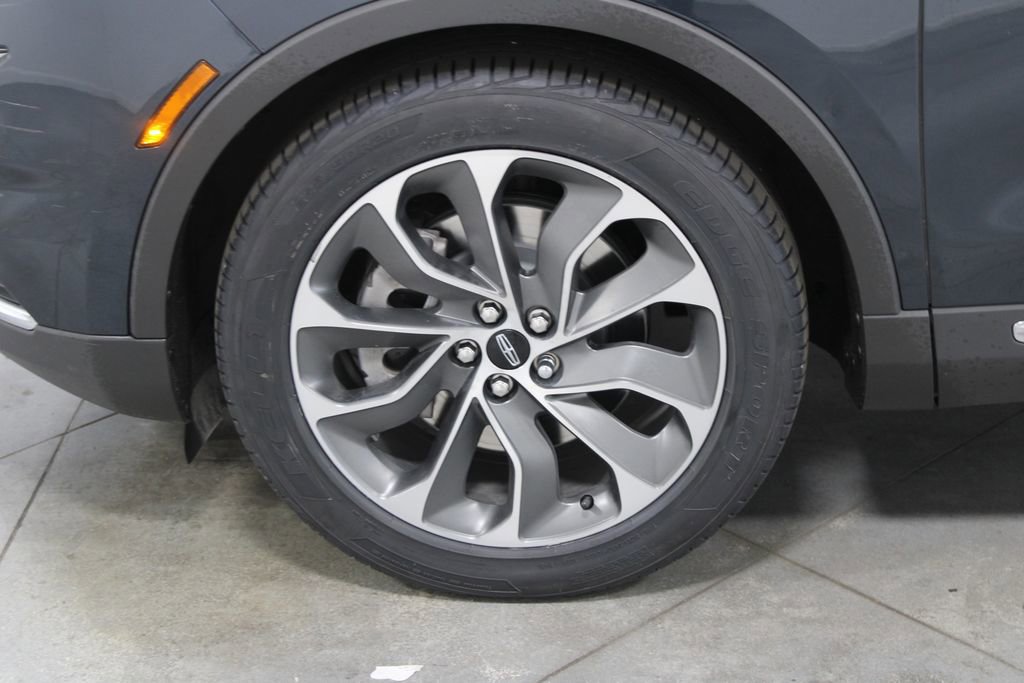 Used 2023 Lincoln Nautilus Reserve image 19