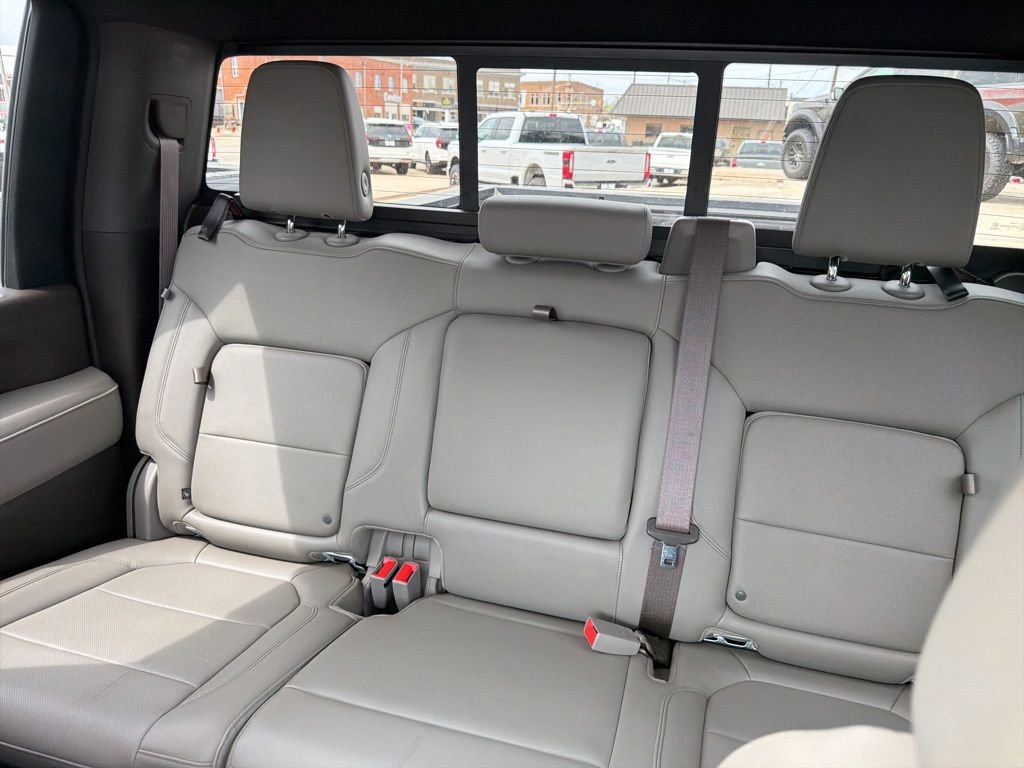 Used 2022 Chevrolet Silverado 2500 LTZ w/ LTZ Texas Edition AWD/4WD image 37
