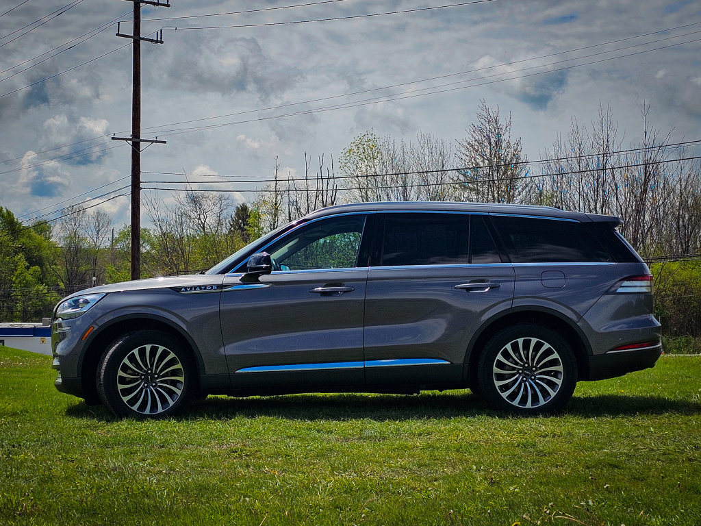 Used 2022 Lincoln Aviator Reserve w/ Equipment Group 201A AWD/4WD image 7