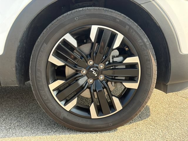 Certified 2024 Kia Telluride SX Prestige w/ Towing Package AWD/4WD image 6