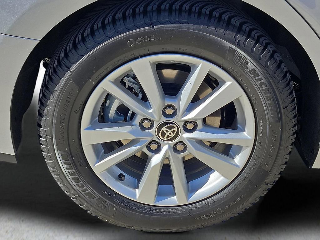 Used 2026 Toyota Camry LE image 8