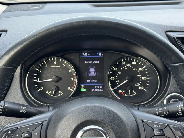 Used 2018 Nissan Rogue SV image 27