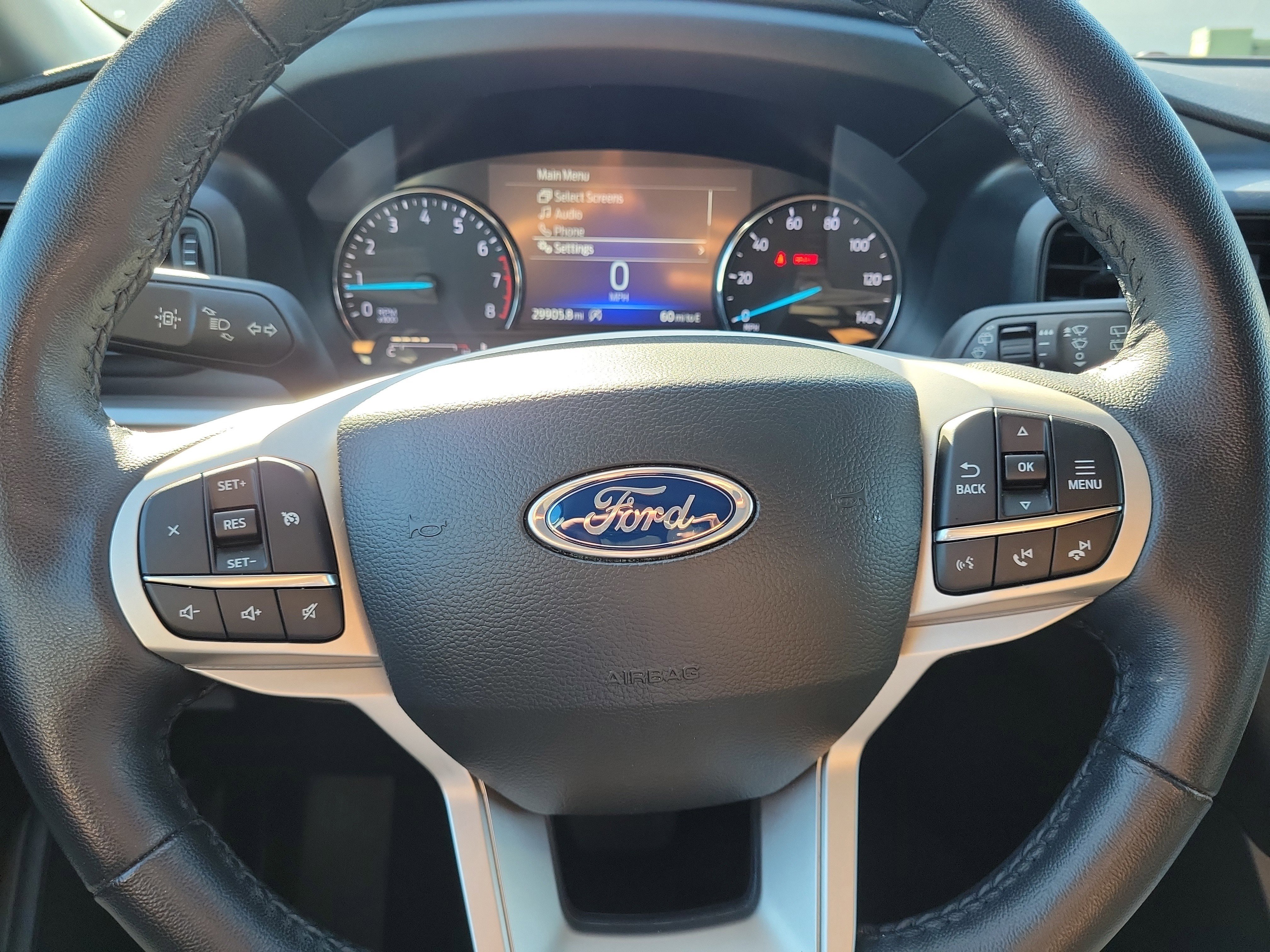 Used 2023 Ford Explorer XLT image 14