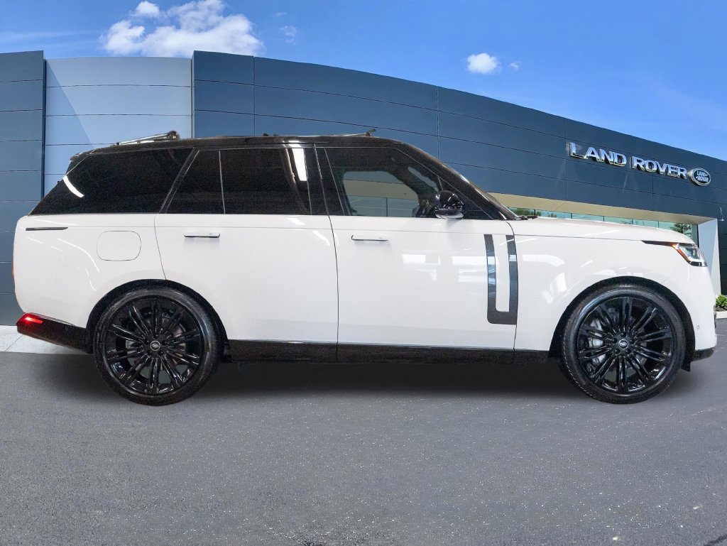 Certified 2023 Land Rover Range Rover SE AWD/4WD image 8