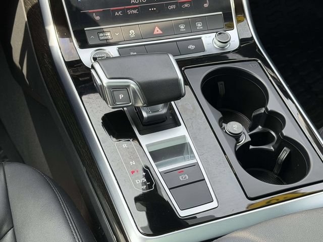 Used 2023 Audi Q7 2.0T Premium w/ Towing Package AWD/4WD image 23
