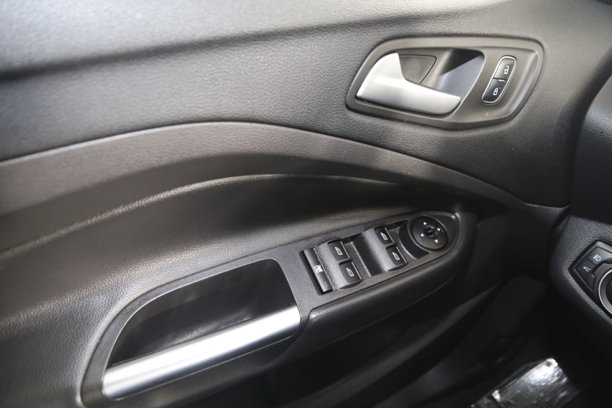 Used 2017 Ford Escape SE AWD/4WD image 21