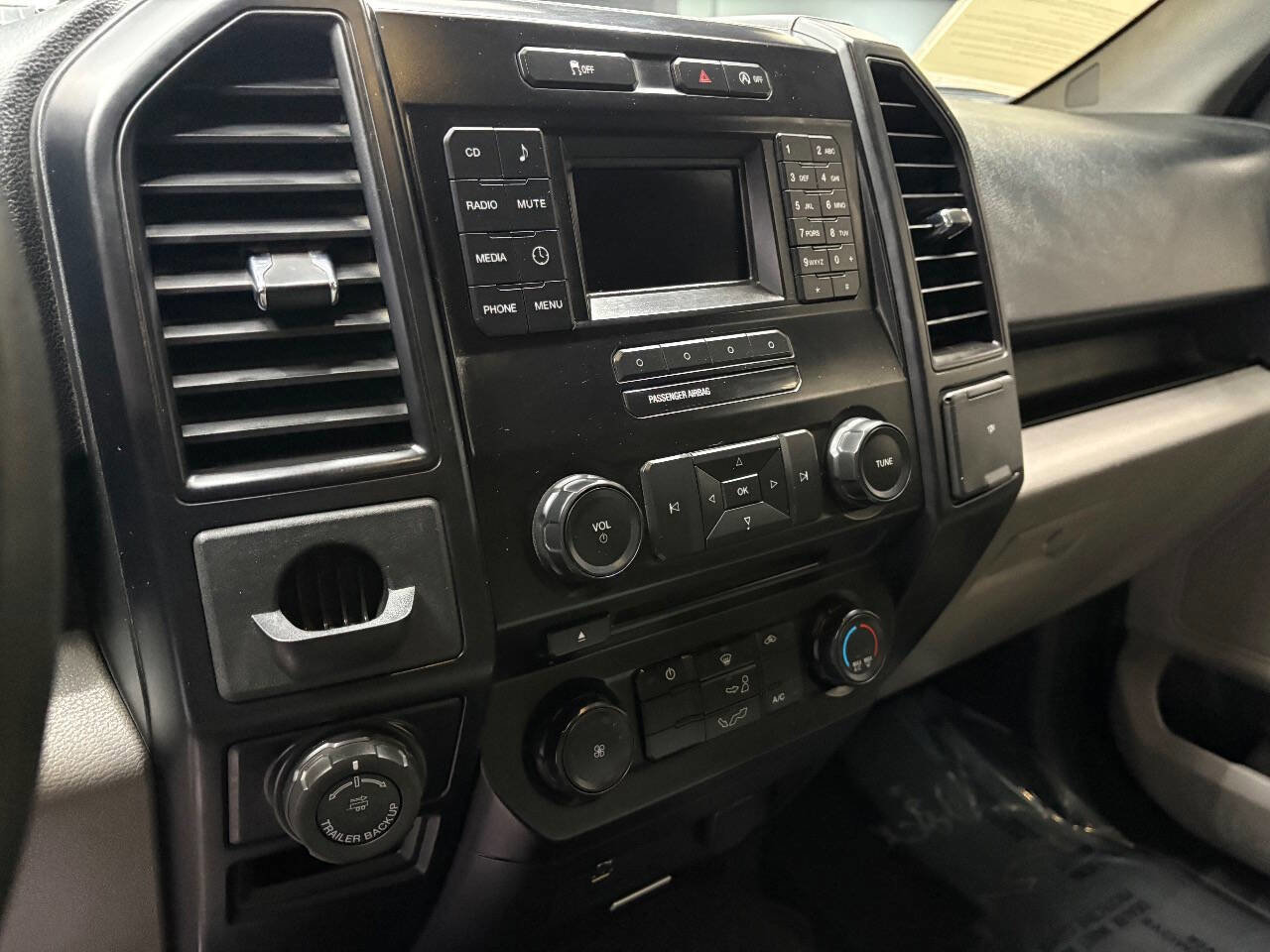 Used 2016 Ford F150 XL w/ Equipment Group 101A Mid image 25