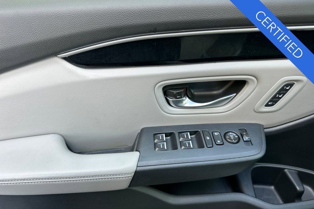 Certified 2025 Honda Pilot EX-L image 11