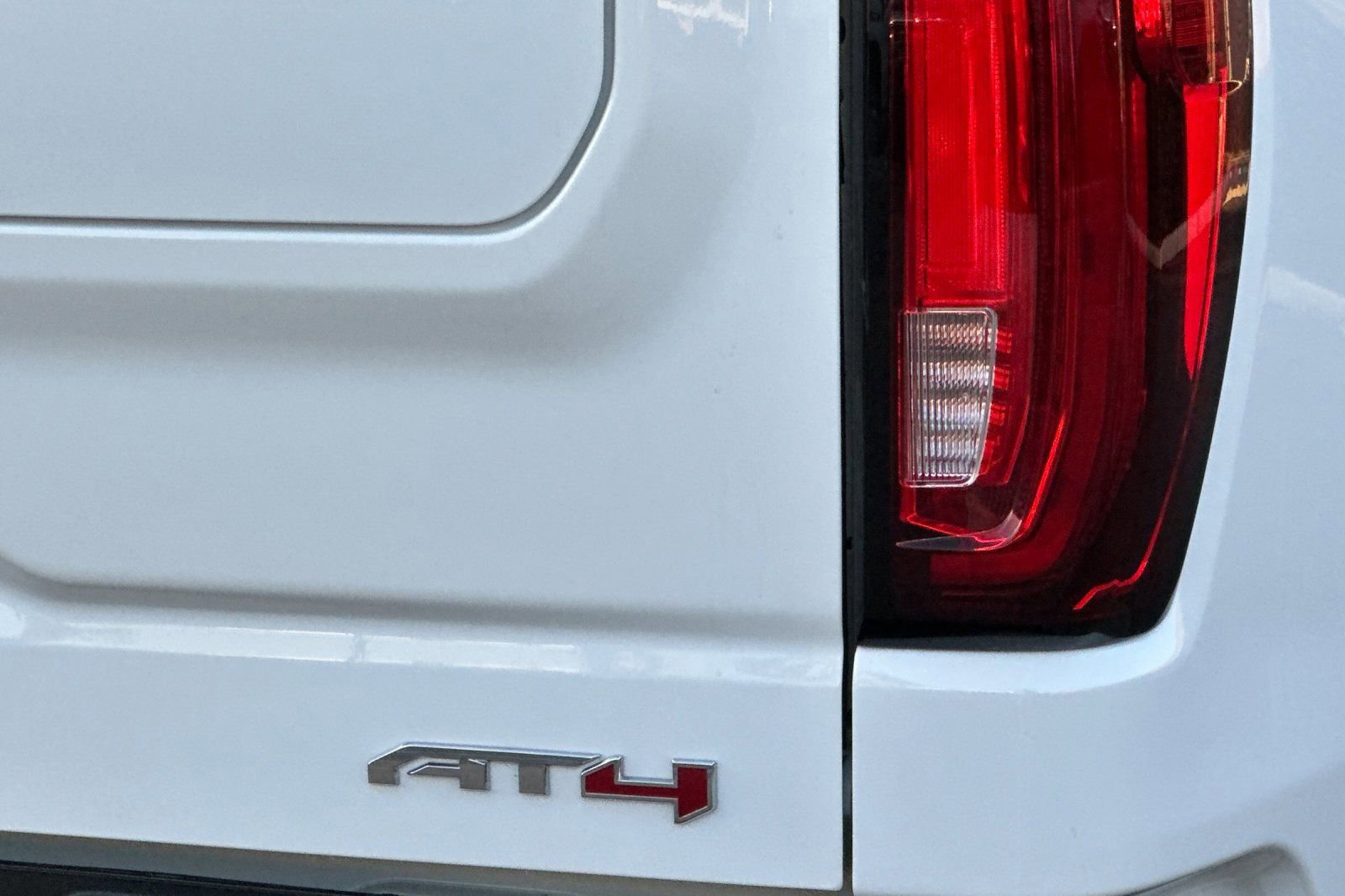 Certified 2025 GMC Sierra 1500 AT4 image 28