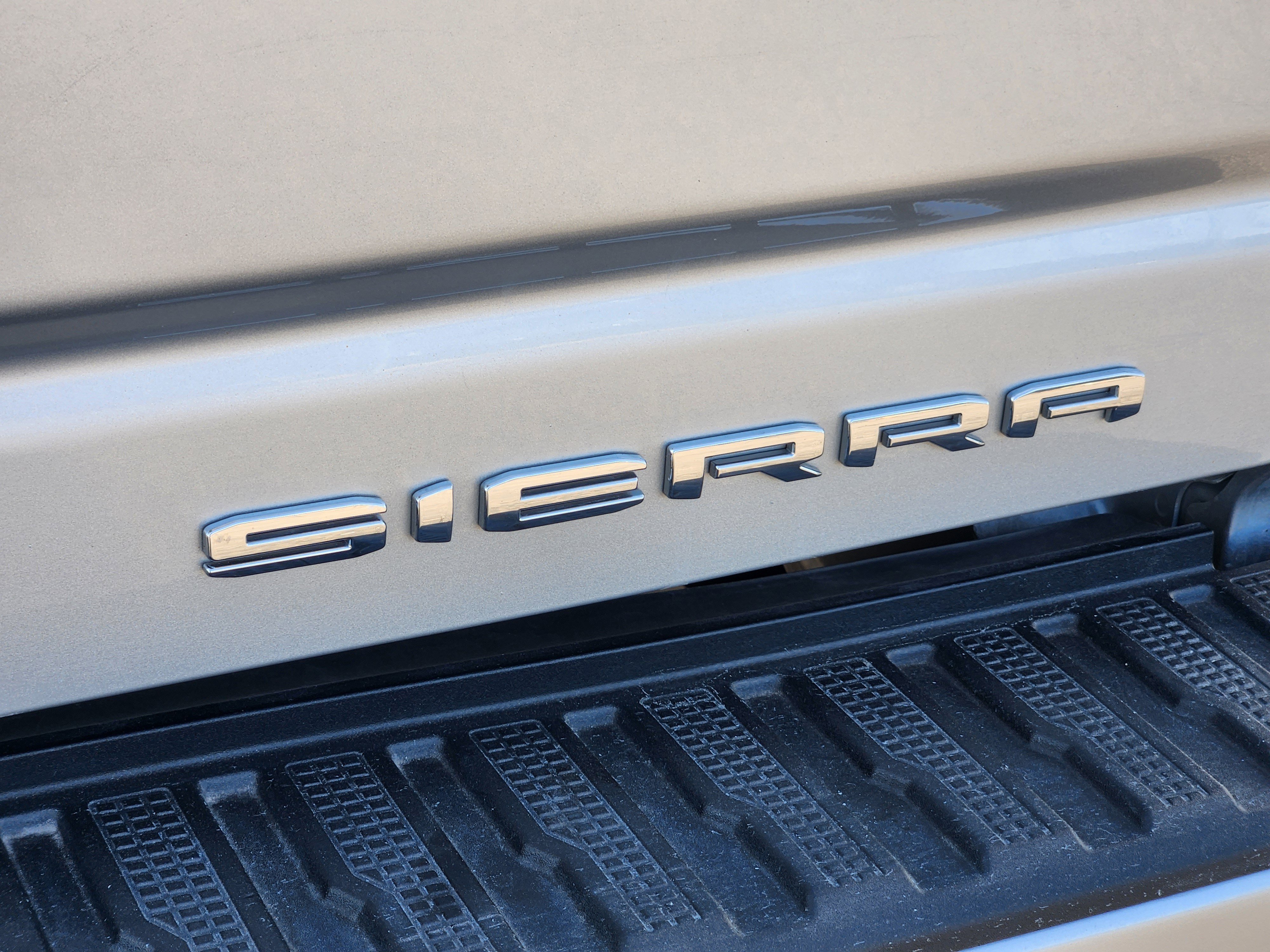 Used 2023 GMC Sierra 2500 Denali image 9