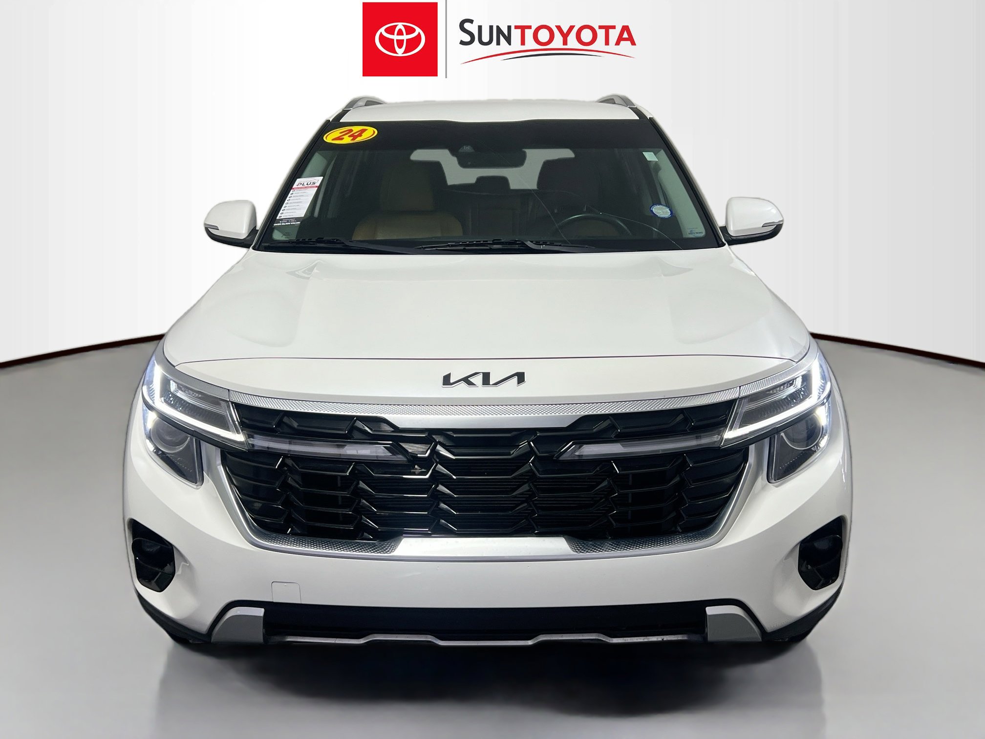 Used 2024 Kia Seltos EX image 10