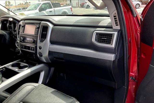 Used 2017 Nissan Titan PRO-4X w/ Pro-4x Convenience Package image 16