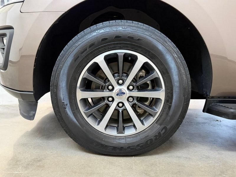Used 2019 Ford Expedition XLT AWD/4WD image 11