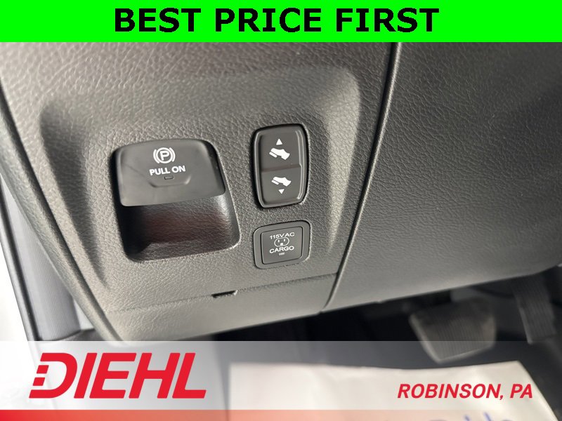 New 2026 RAM 1500 4x4 Crew Cab image 22