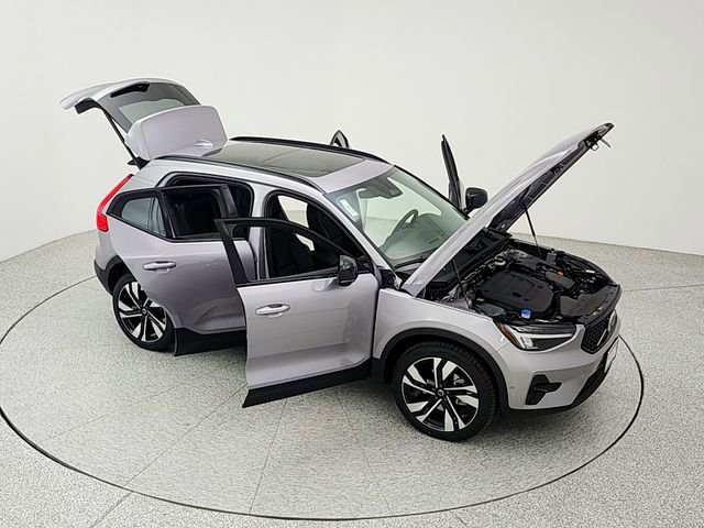 New 2026 Volvo XC40 B5 Plus w/ Climate Package AWD/4WD image 38