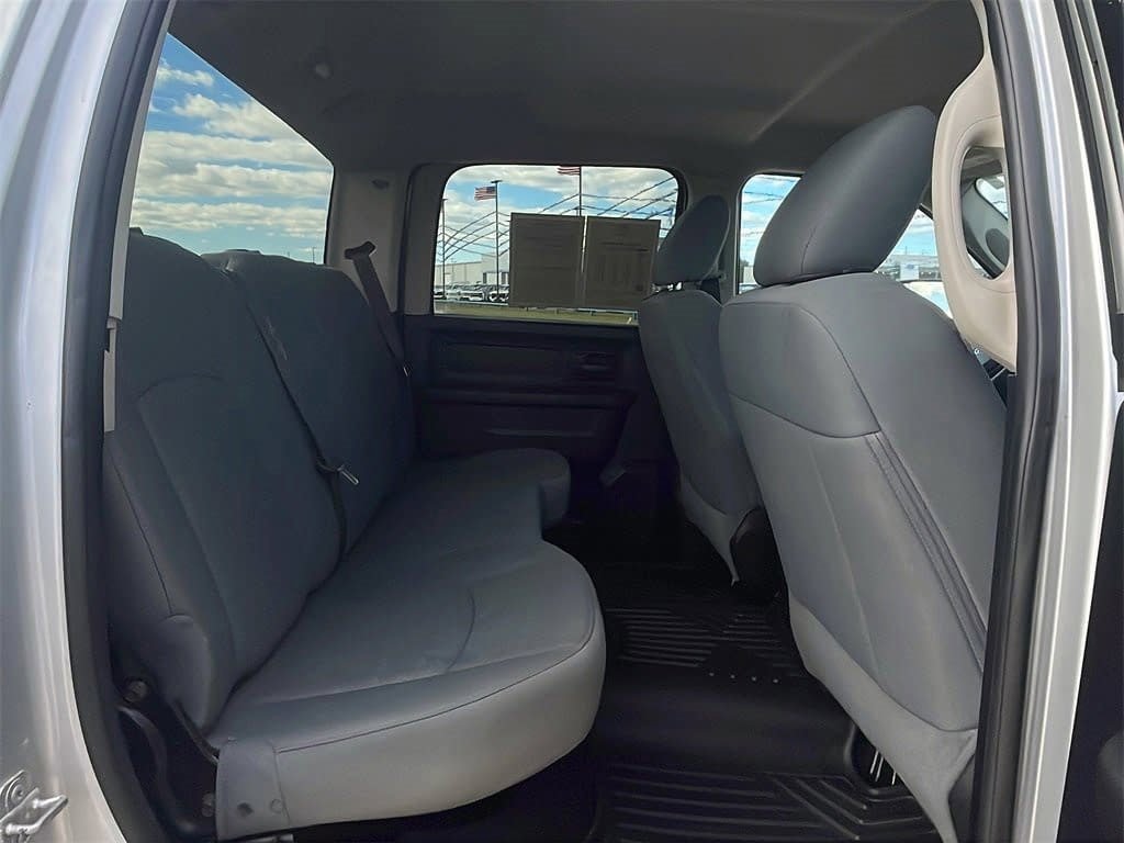 Used 2016 RAM 2500 Tradesman w/ Chrome Appearance Group image 14