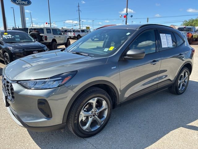 Used 2025 Ford Escape ST-Line AWD/4WD image 3