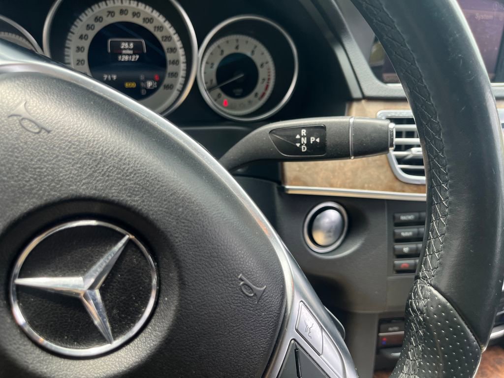Used 2014 Mercedes-Benz E 350 Sedan image 25
