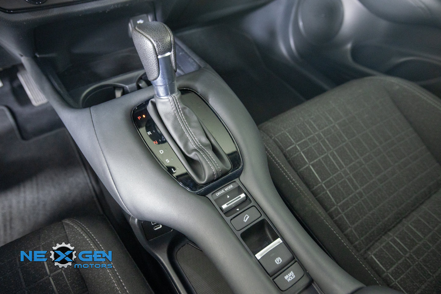 Used 2024 Honda HR-V LX image 24