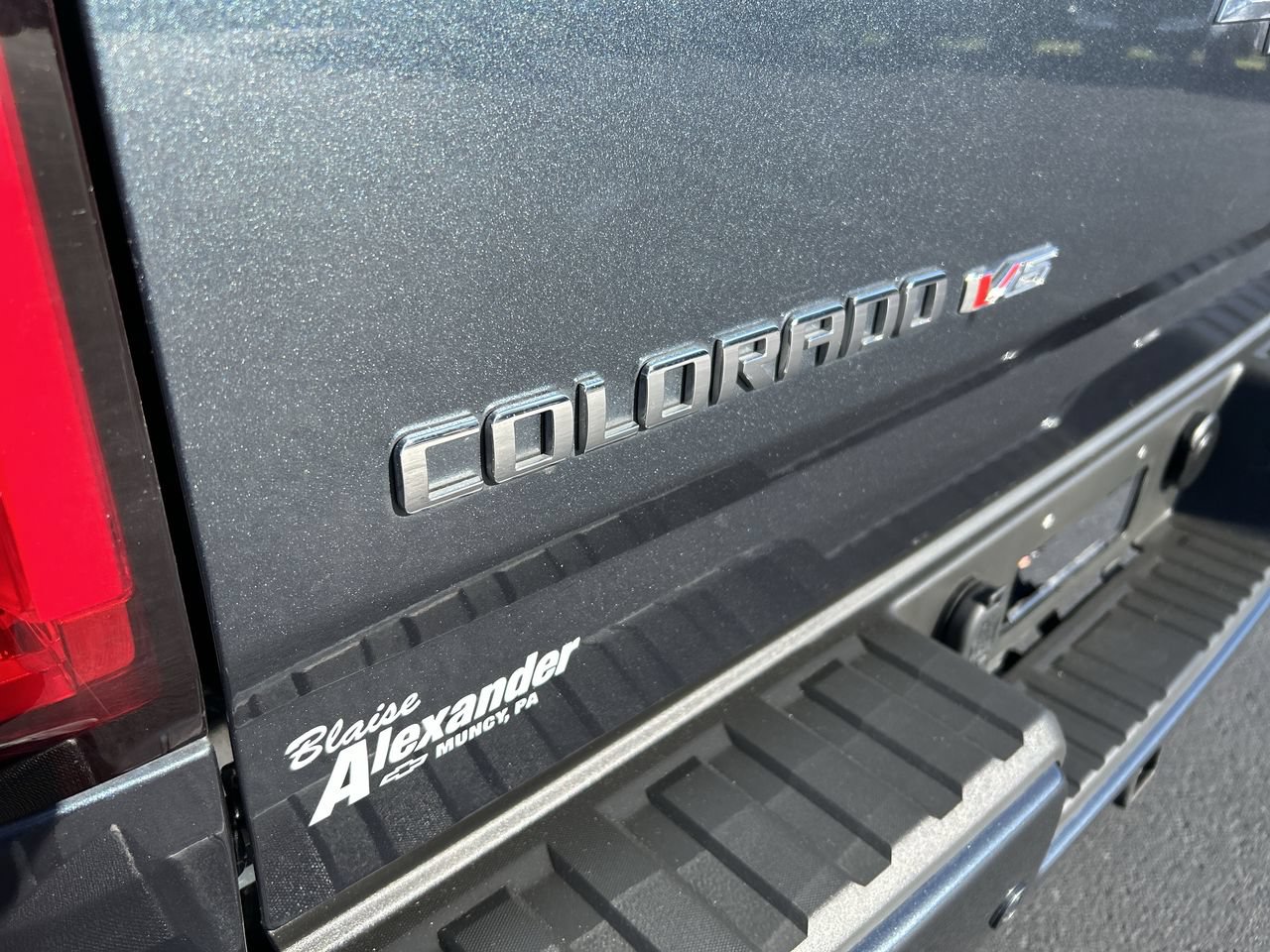 Used 2019 Chevrolet Colorado Z71 AWD/4WD image 11