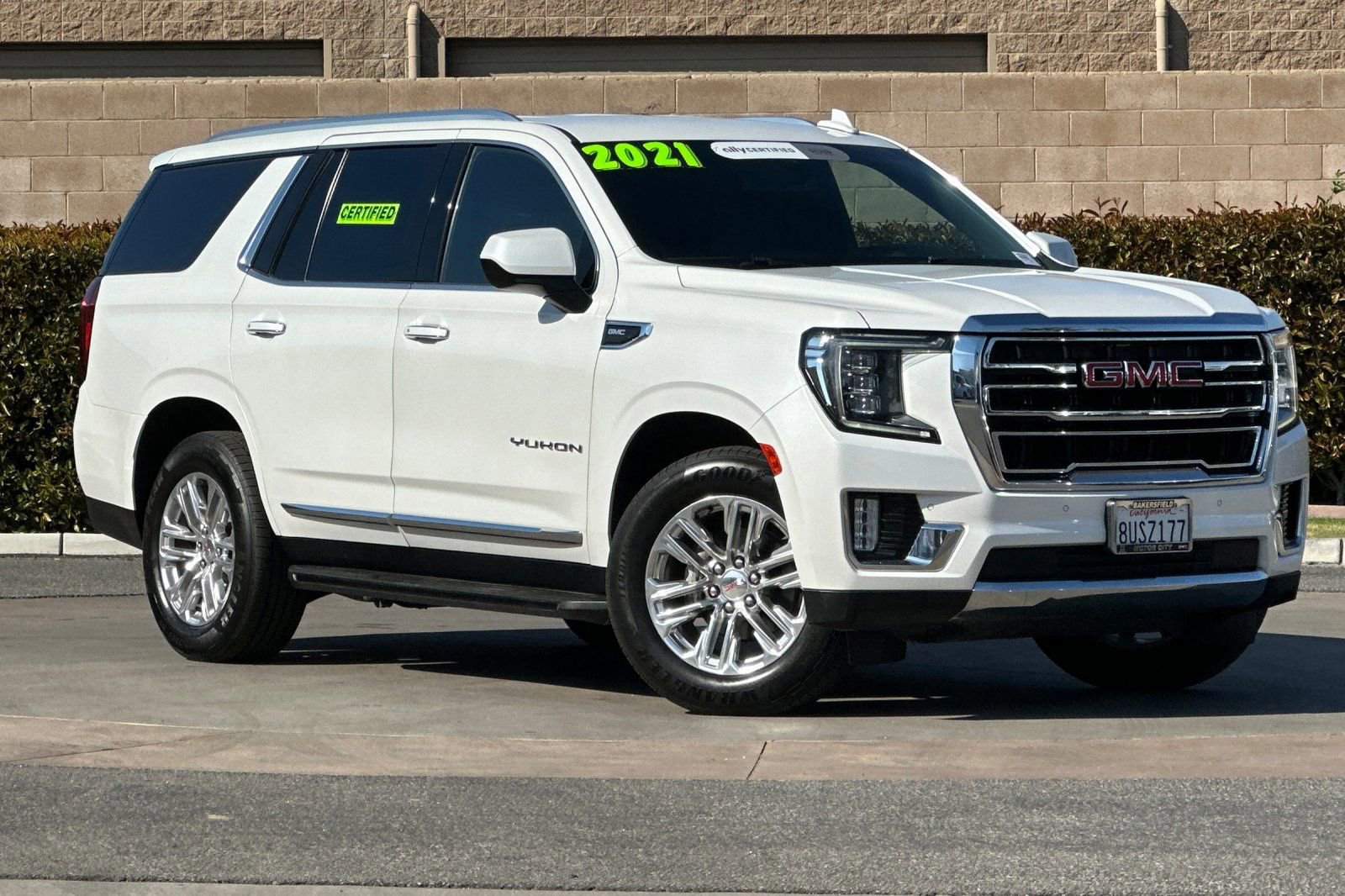 Used 2021 GMC Yukon SLT image 2