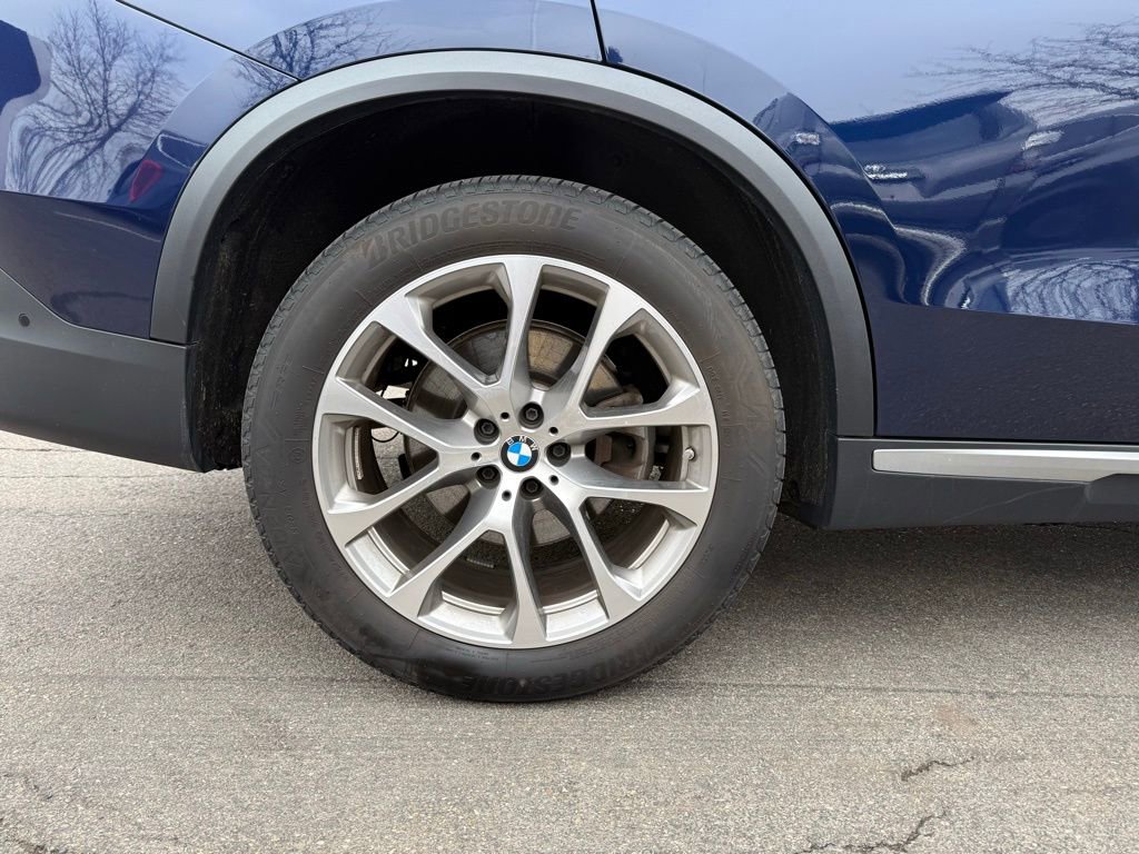 Used 2024 BMW X5 xDrive40i w/ Parking Assistance Package image 28