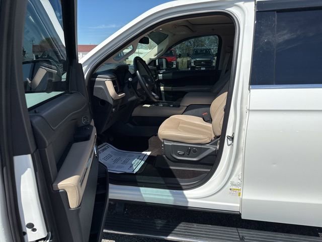 Used 2022 Ford Expedition Max Limited AWD/4WD image 9