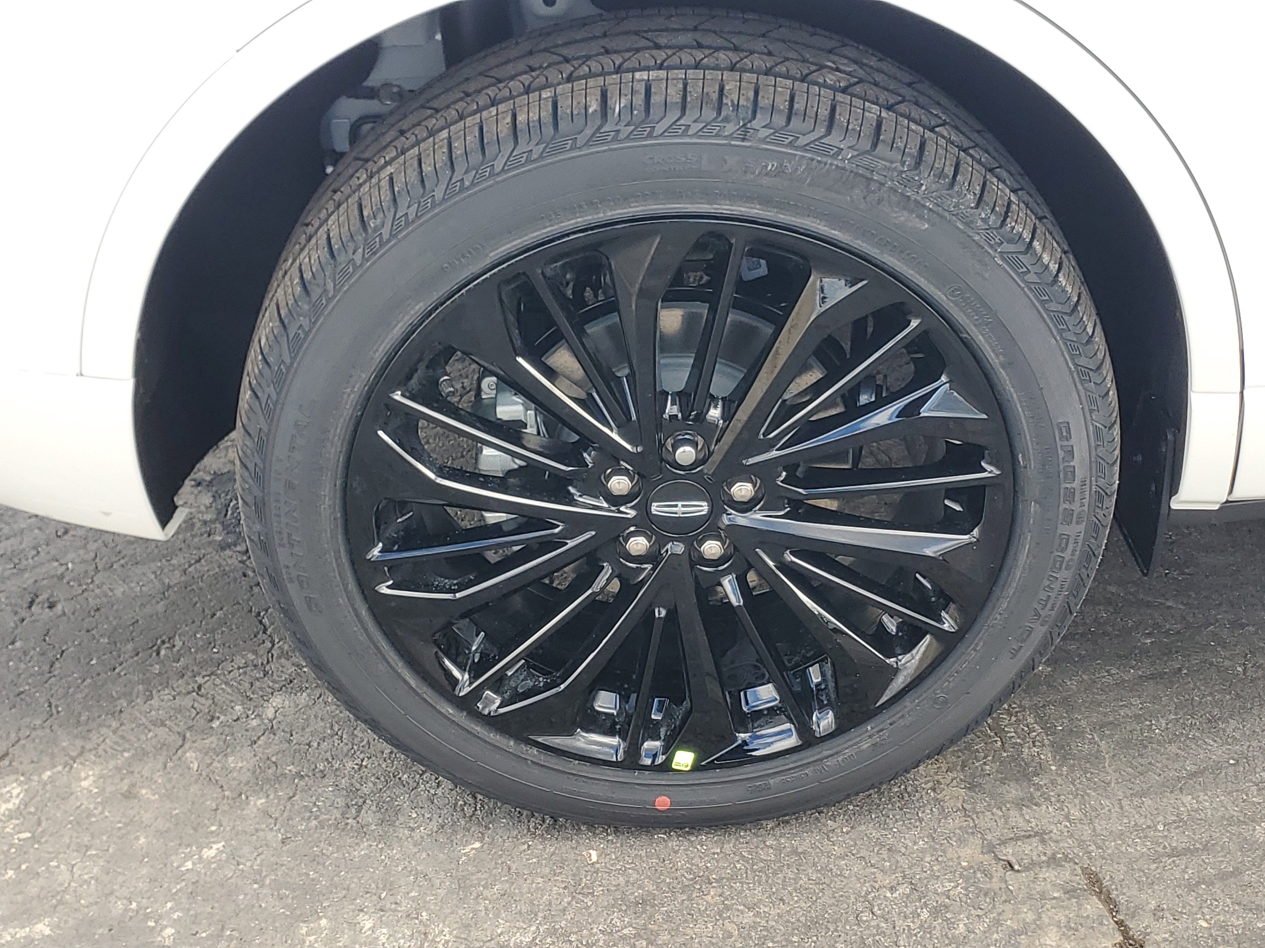 New 2026 Lincoln Corsair Premiere image 5