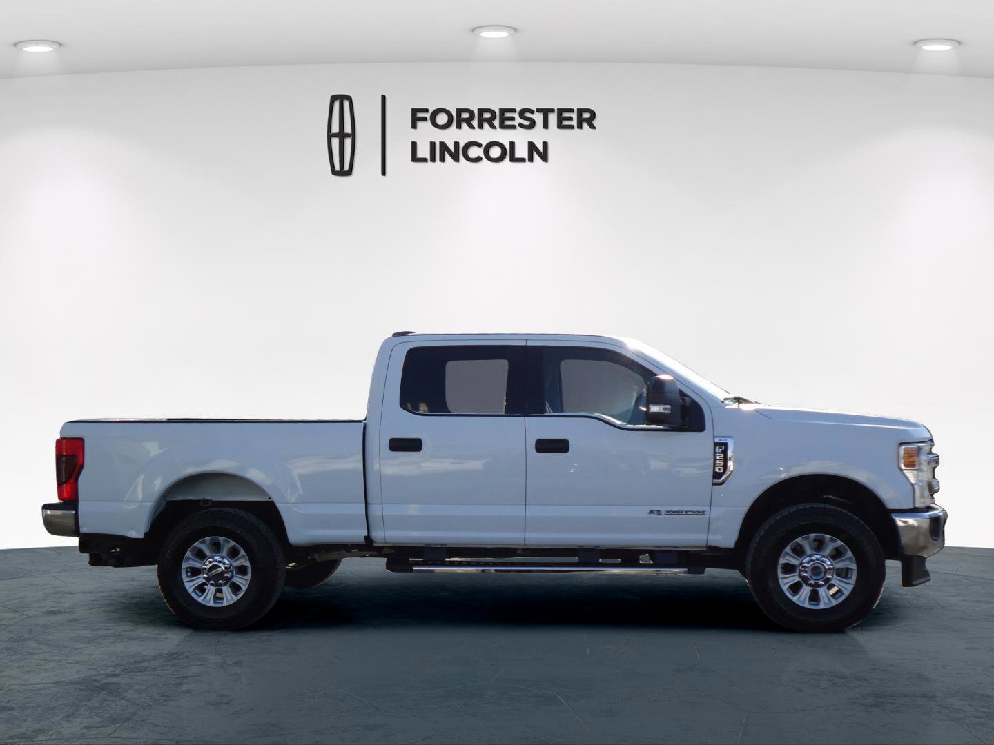 Used 2022 Ford F250 XLT w/ XLT Value Package image 2