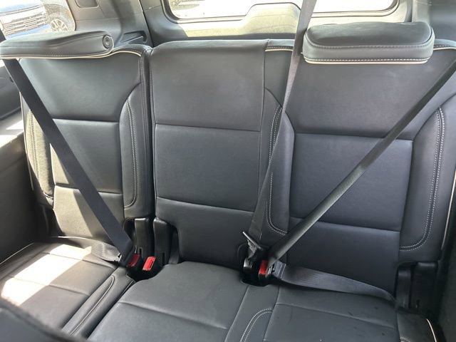 Used 2024 Chevrolet Suburban Premier image 29