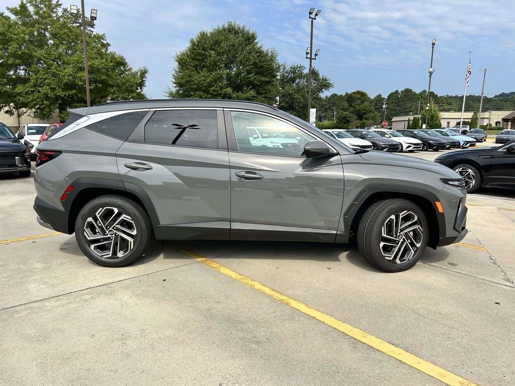 New 2026 Hyundai Tucson SEL Plus FWD image 2