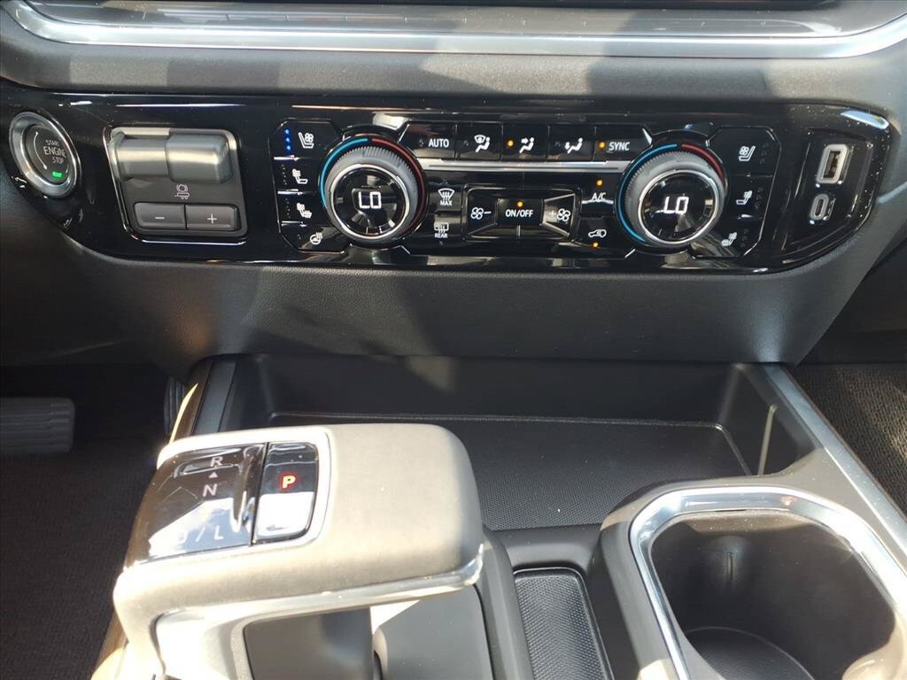 New 2026 Chevrolet Silverado 1500 High Country w/ Technology Package RWD image 21