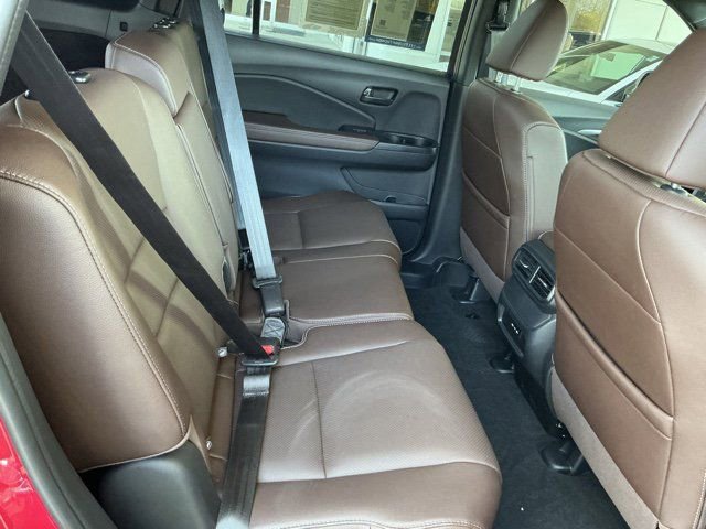 Used 2025 Honda Passport EX-L image 17