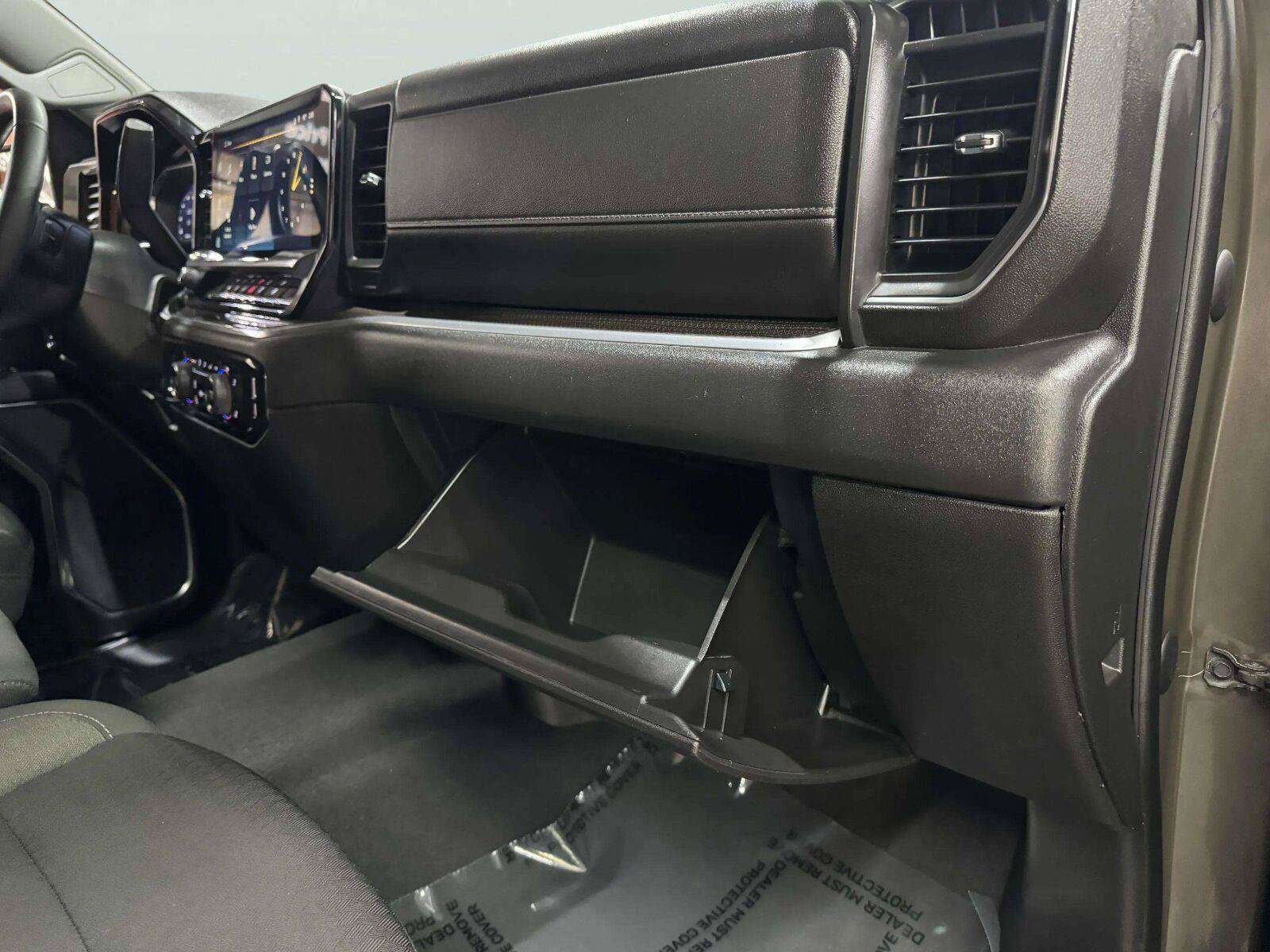 Used 2023 Chevrolet Silverado 1500 LT AWD/4WD image 47