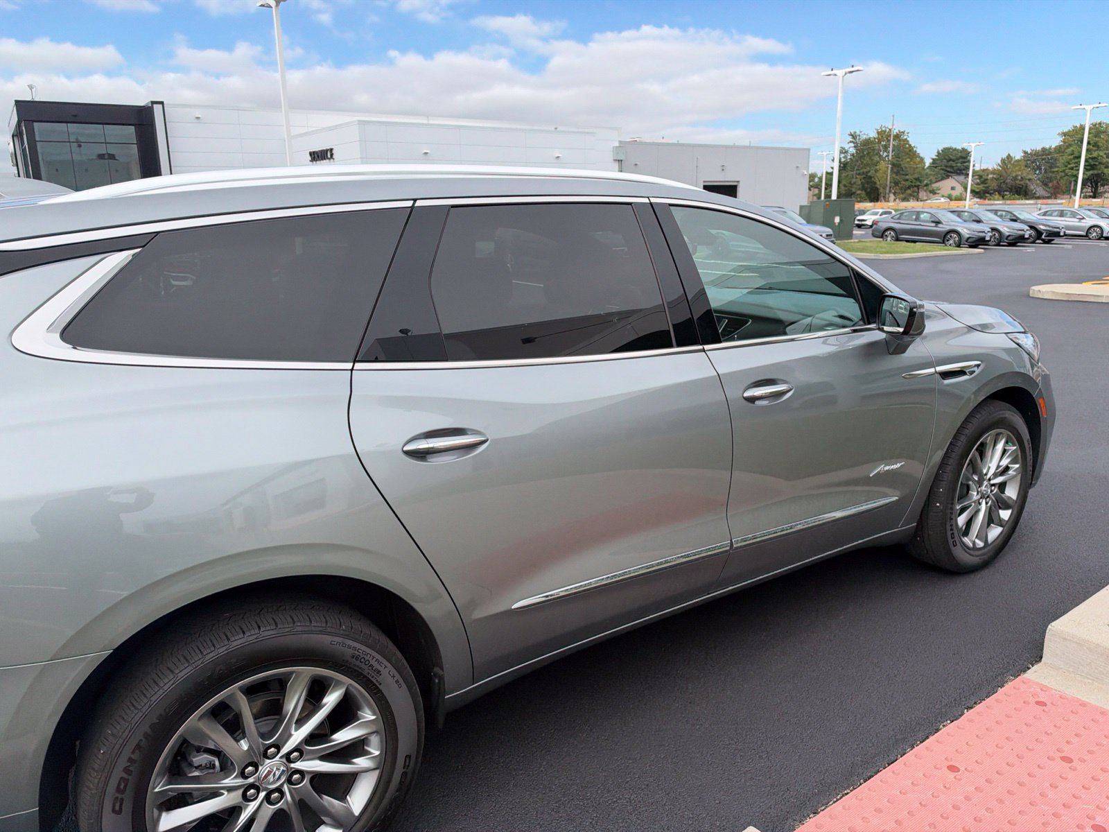 Used 2023 Buick Enclave Avenir w/ Avenir Technology Package AWD/4WD image 13
