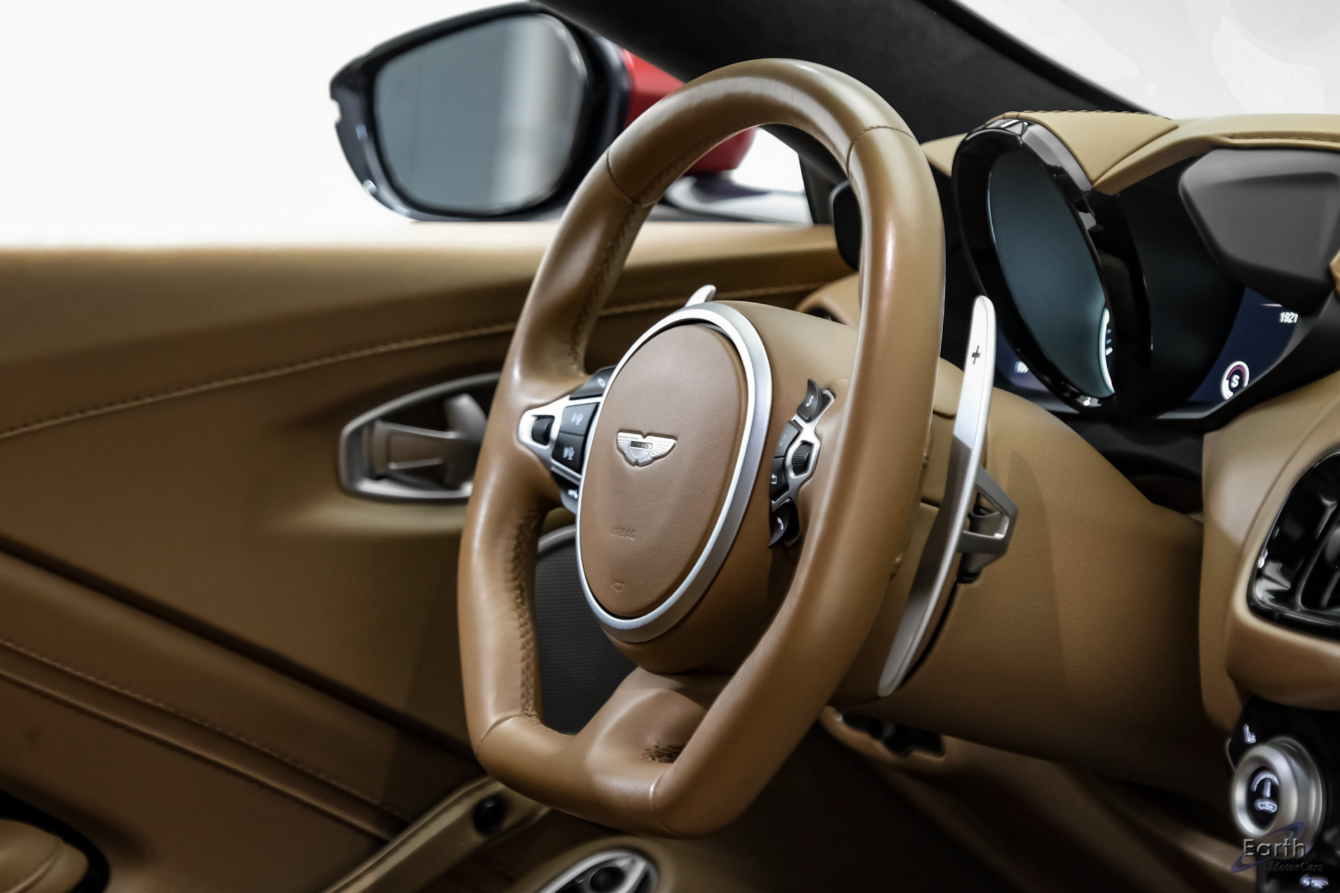 Used 2020 Aston Martin V8 Vantage Coupe RWD image 57