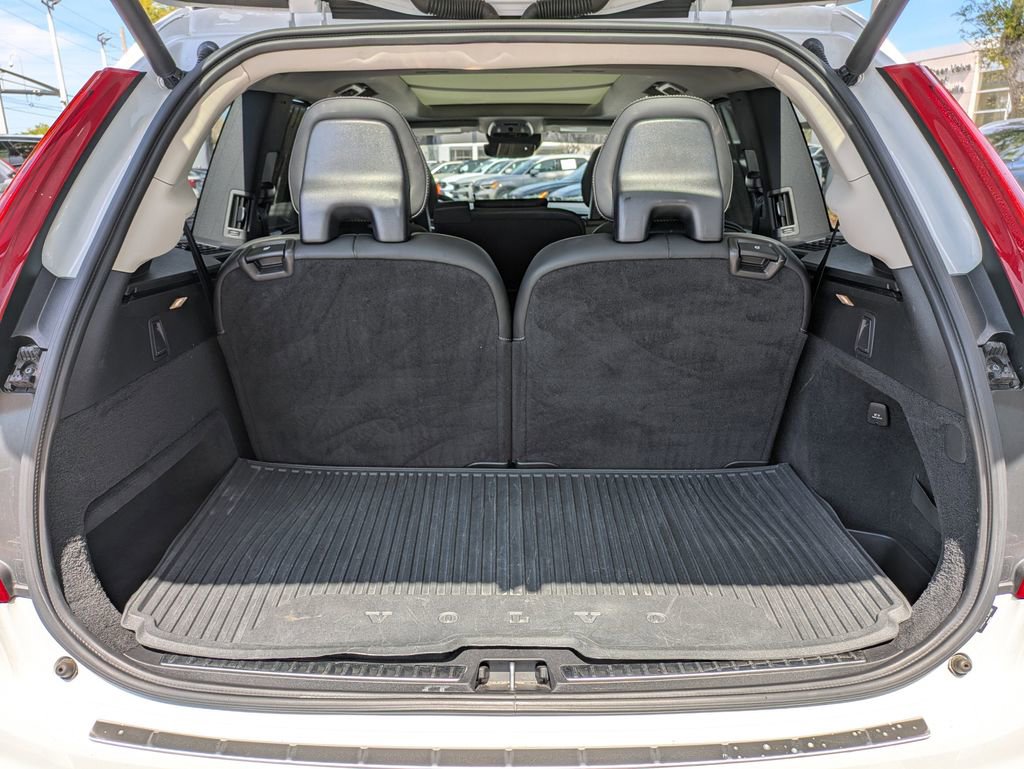 Used 2020 Volvo XC90 T6 Inscription w/ Protection Package Premier image 13