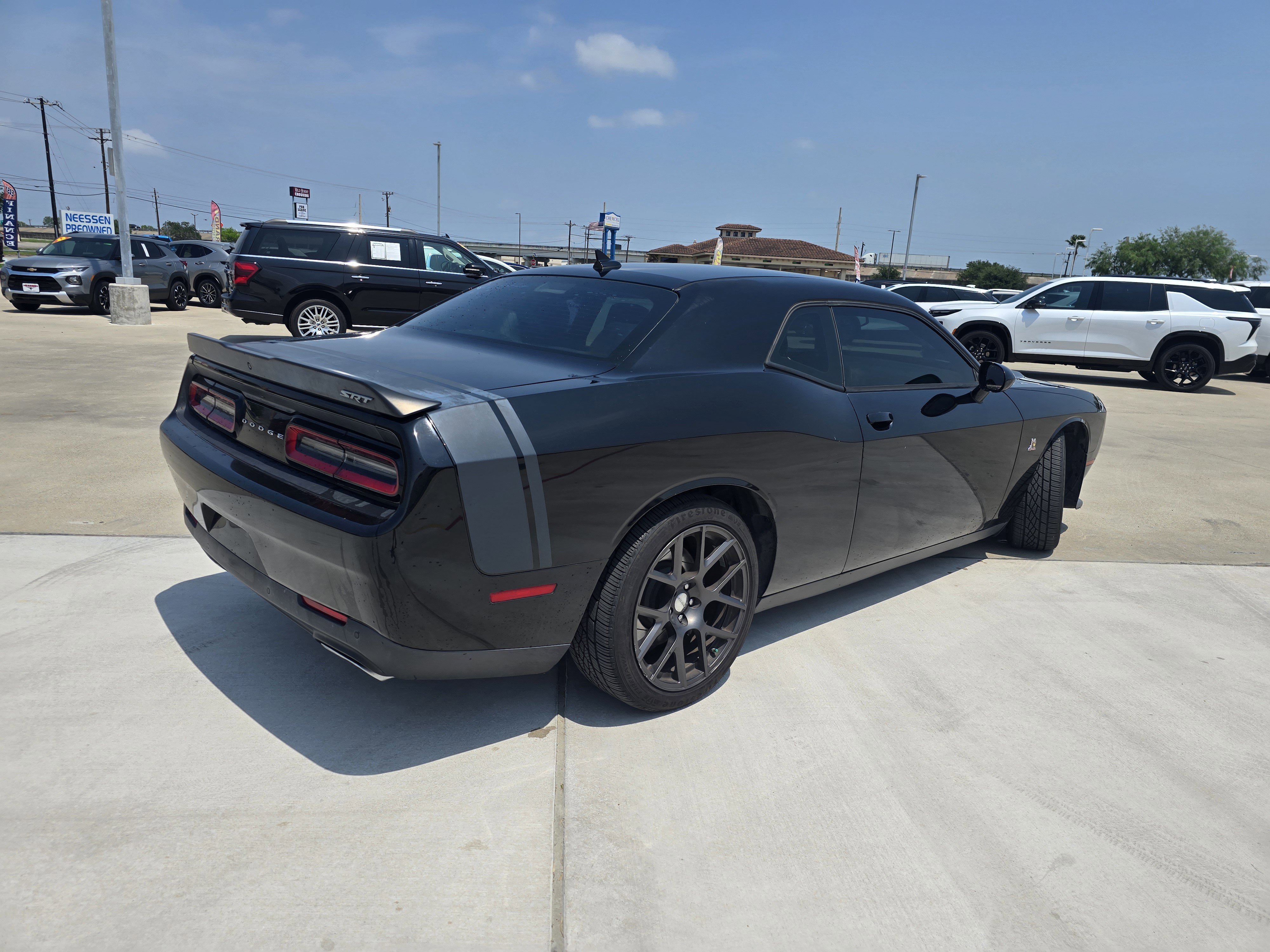 Used 2016 Dodge Challenger R/T Scat Pack w/ Leather Interior Group RWD image 3