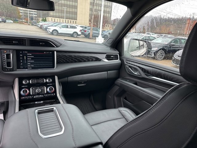 Used 2024 GMC Yukon Denali w/ LPO, Floor Liner Package image 19