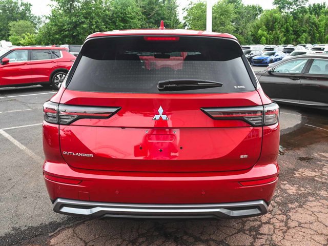 New 2025 Mitsubishi Outlander SE image 5