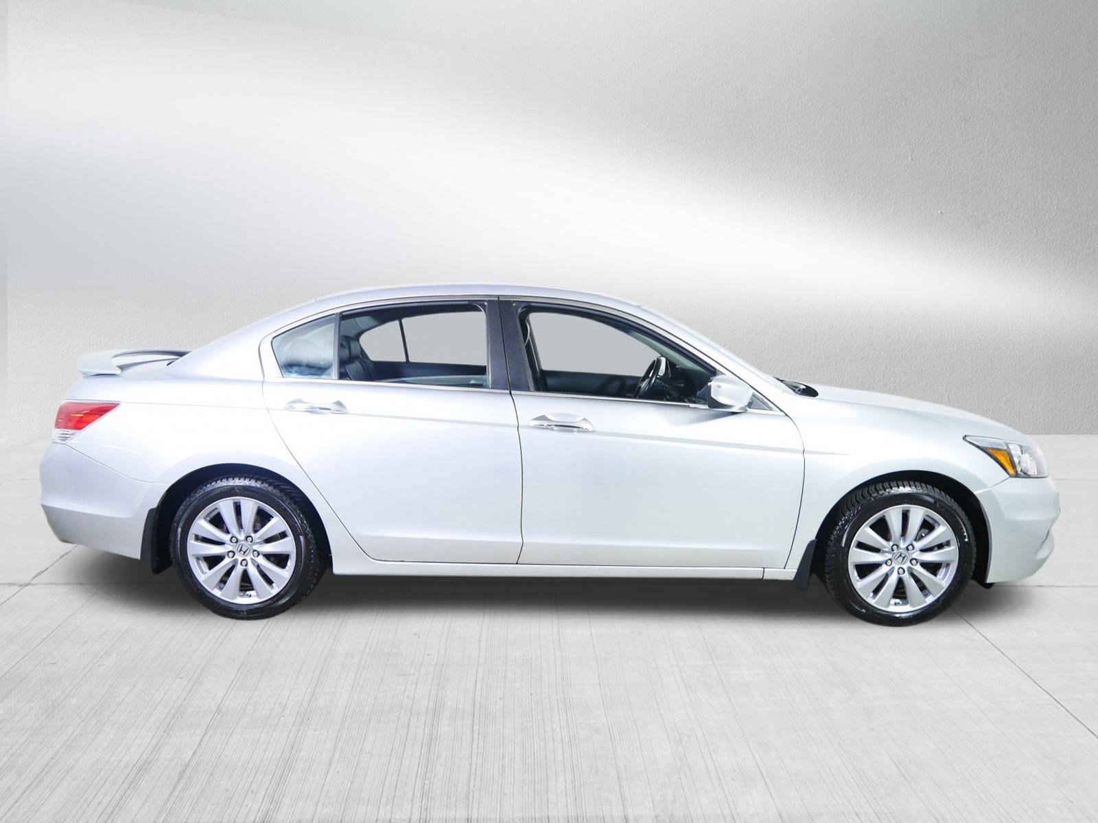 Used 2011 Honda Accord EX-L image 8
