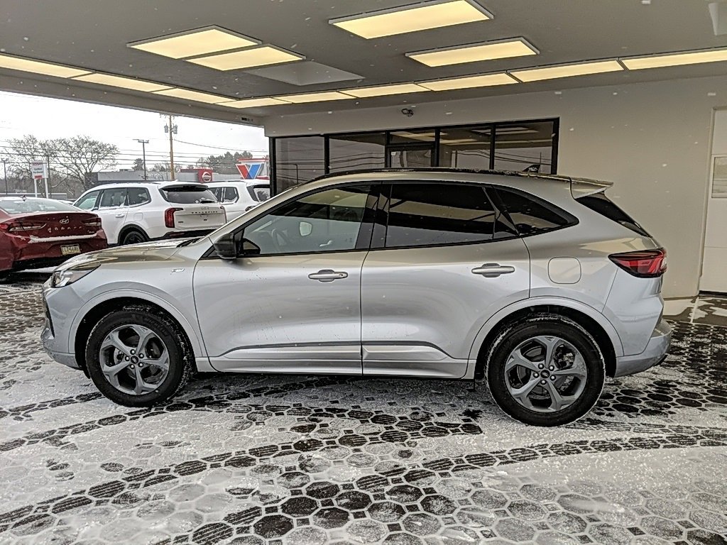 Certified 2023 Ford Escape ST-Line w/ Tech Pack #1 image 9