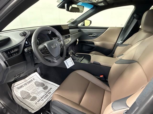 New 2025 Lexus ES 300h w/ Premium Package image 13