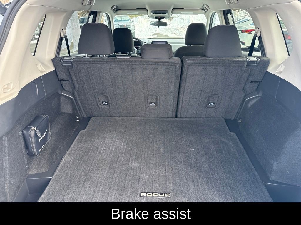 Certified 2024 Nissan Rogue SV image 15
