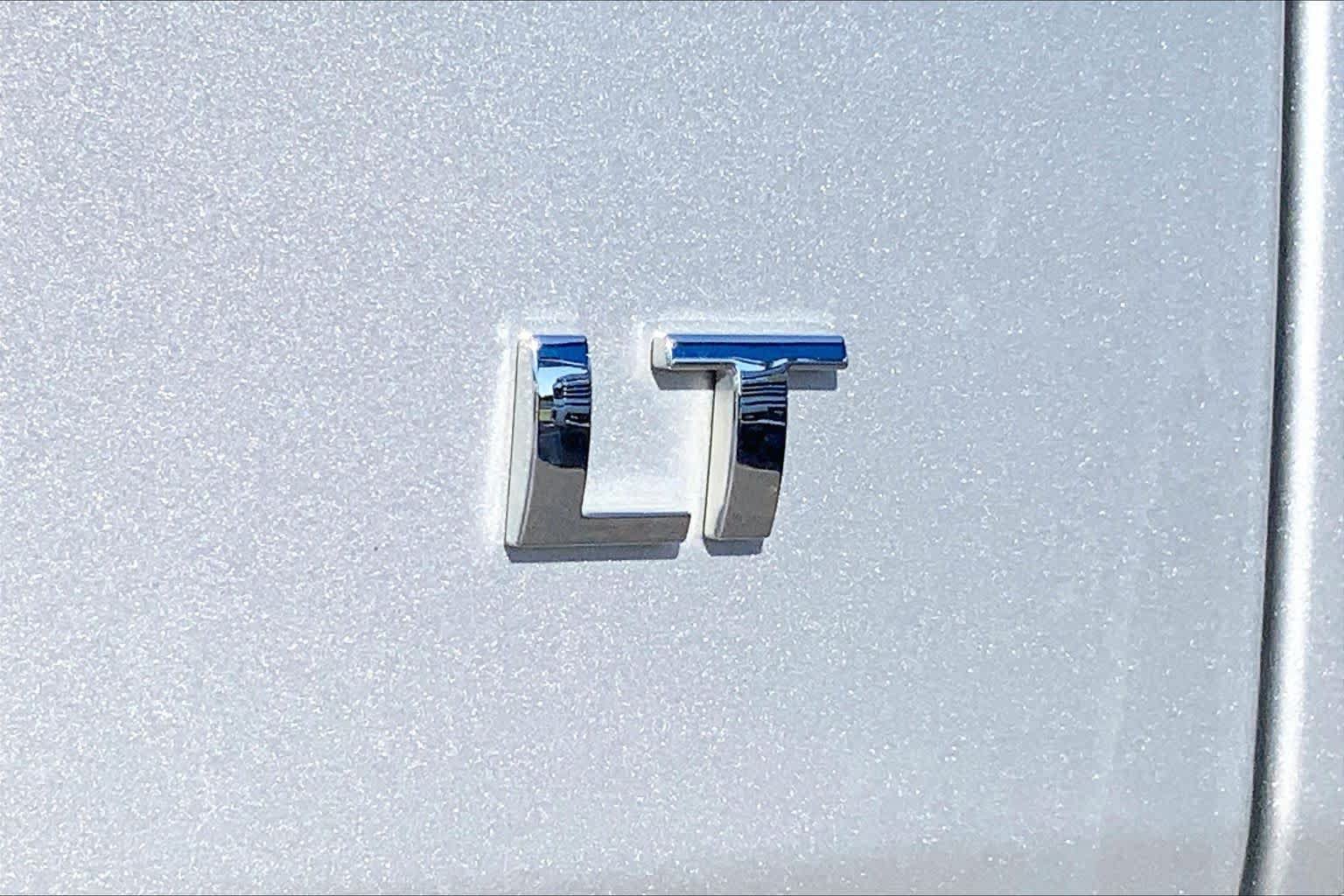 Used 2019 Chevrolet Traverse LT FWD image 10