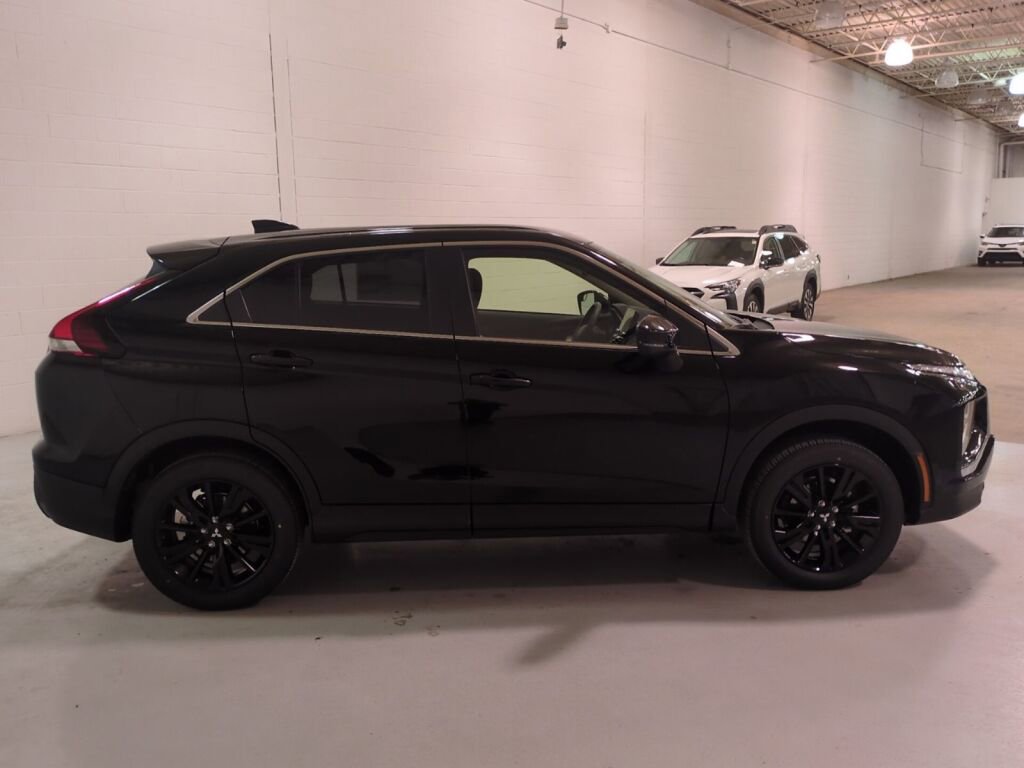 New 2025 Mitsubishi Eclipse Cross LE image 3