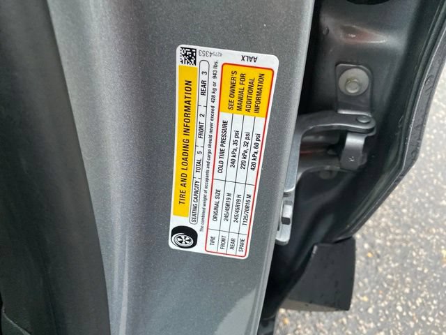 Used 2024 Chevrolet Trax RS w/ Sunroof Package FWD image 30