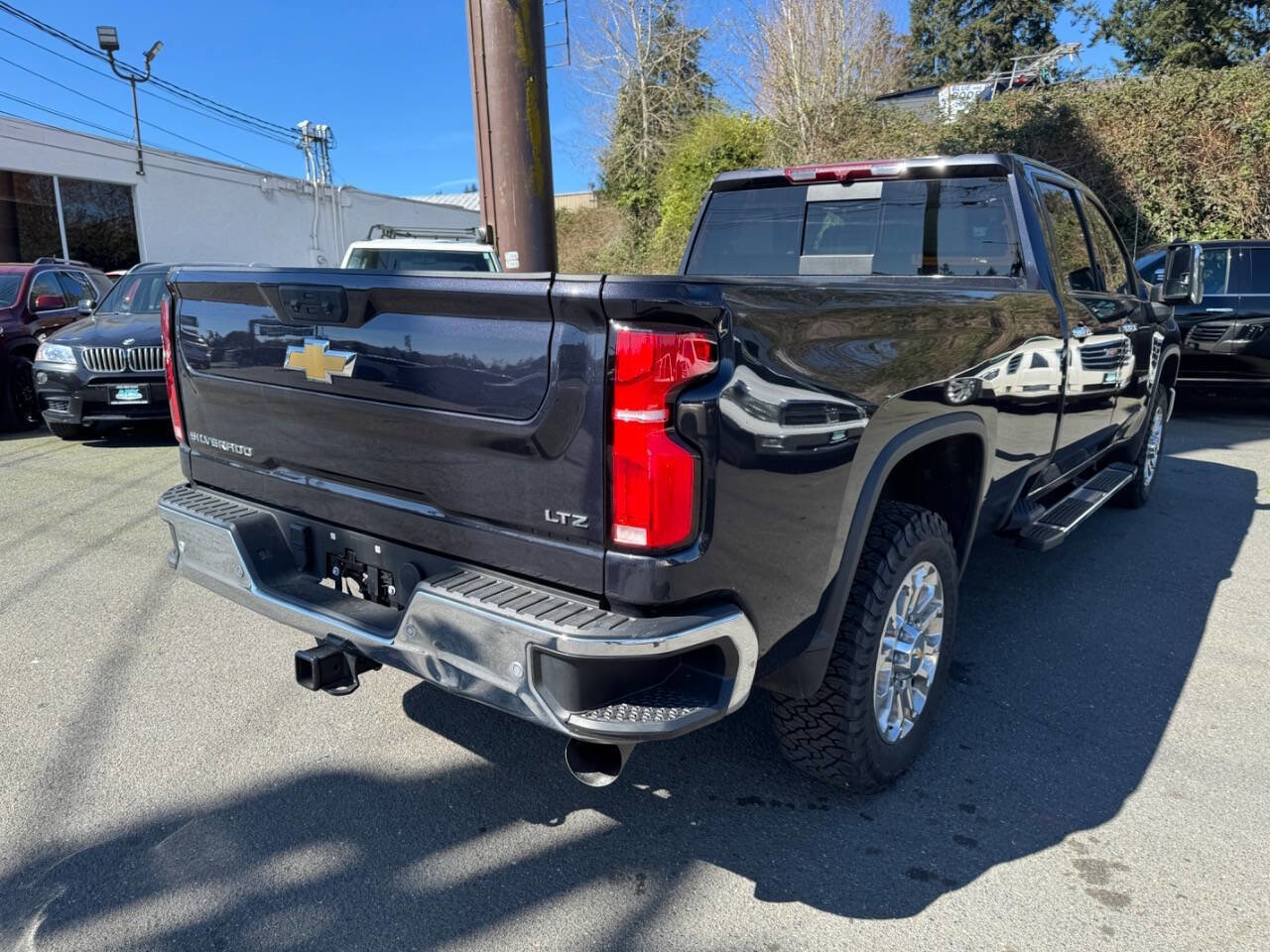 Used 2024 Chevrolet Silverado 3500 LTZ w/ LTZ Plus Package image 3
