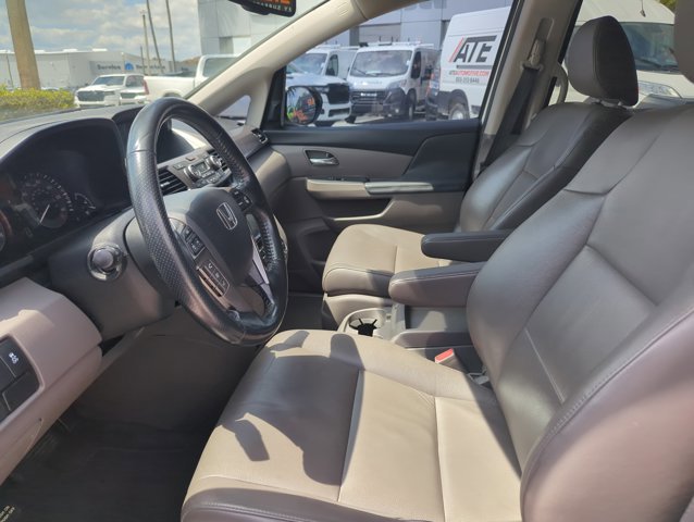 Used 2016 Honda Odyssey Touring Elite image 12